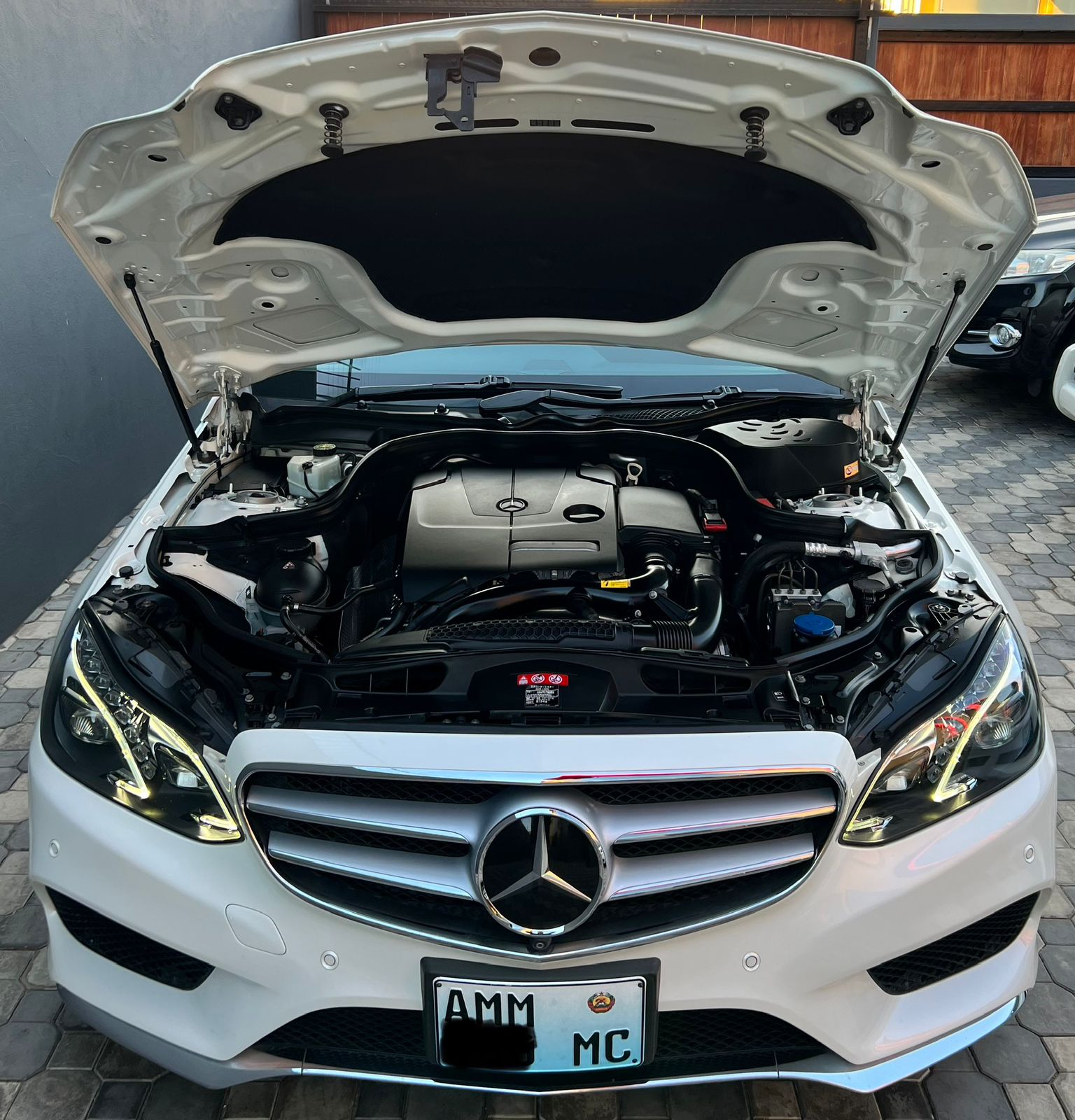 MERCEDES E250