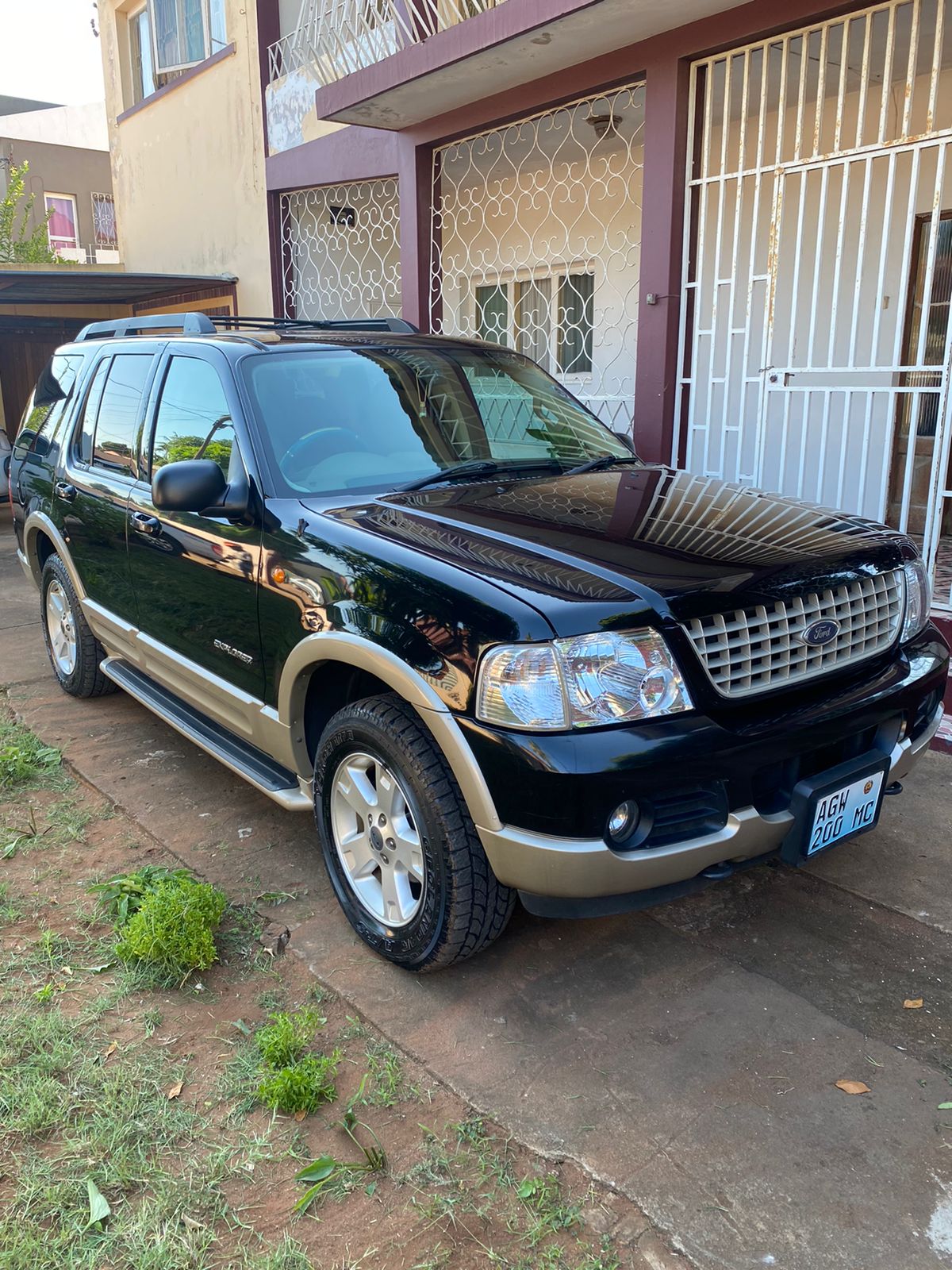 FORD EXPLORER