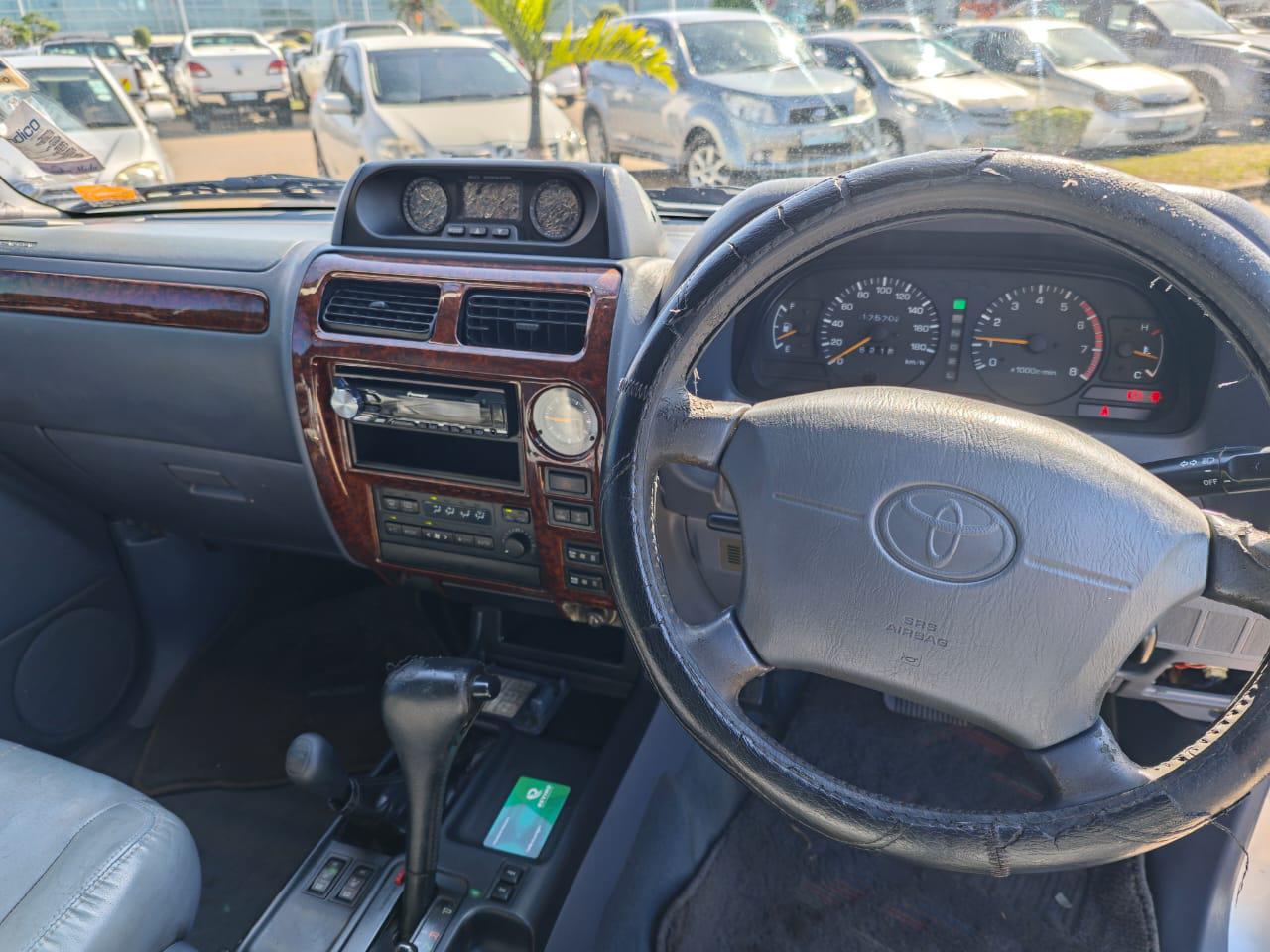 TOYOTA PRADO