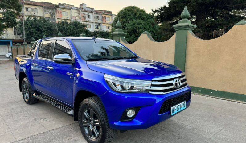 
								TOYOTA HILUX REVO full									