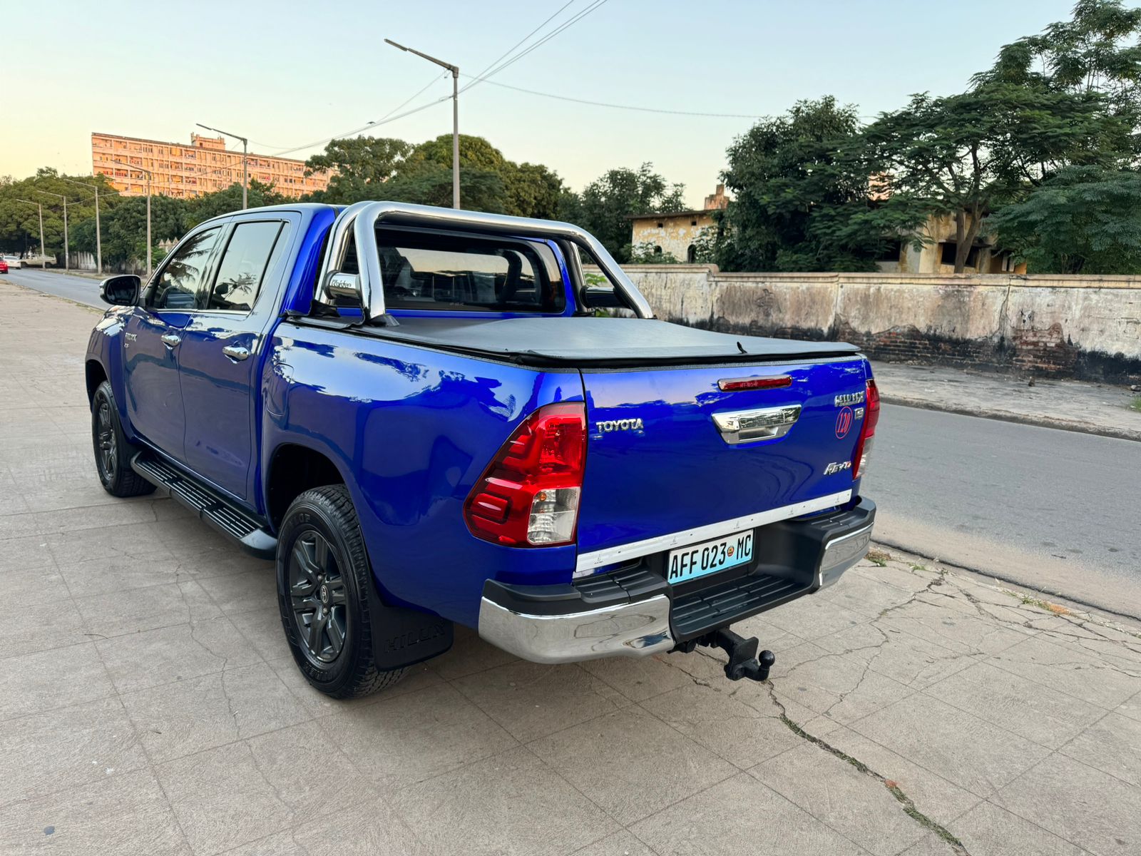 TOYOTA HILUX REVO