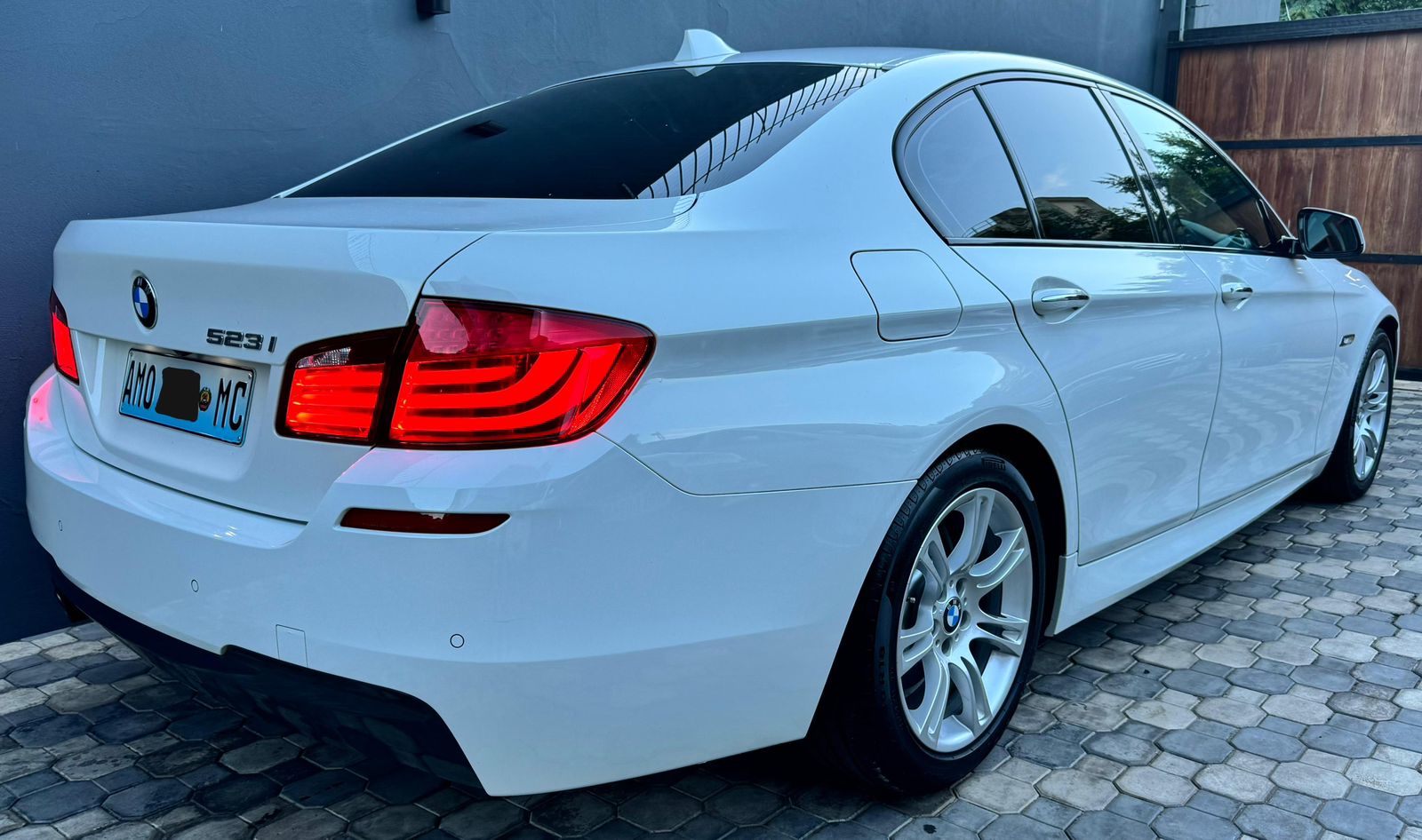 BMW 523i Msport