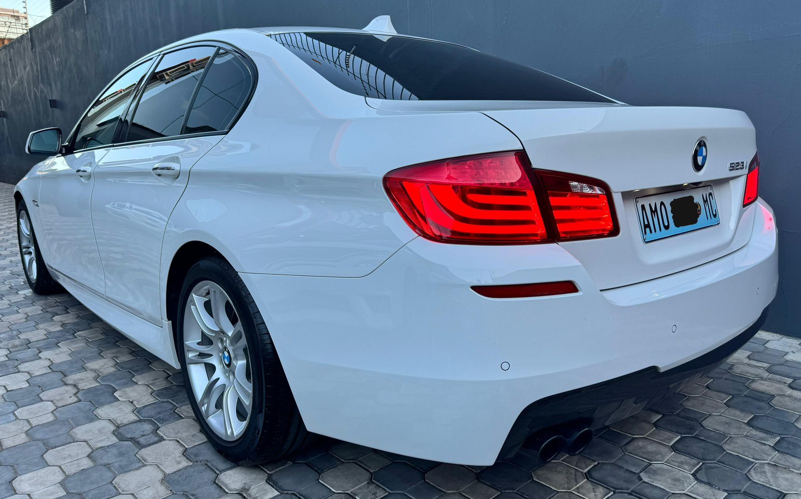 BMW 523i Msport