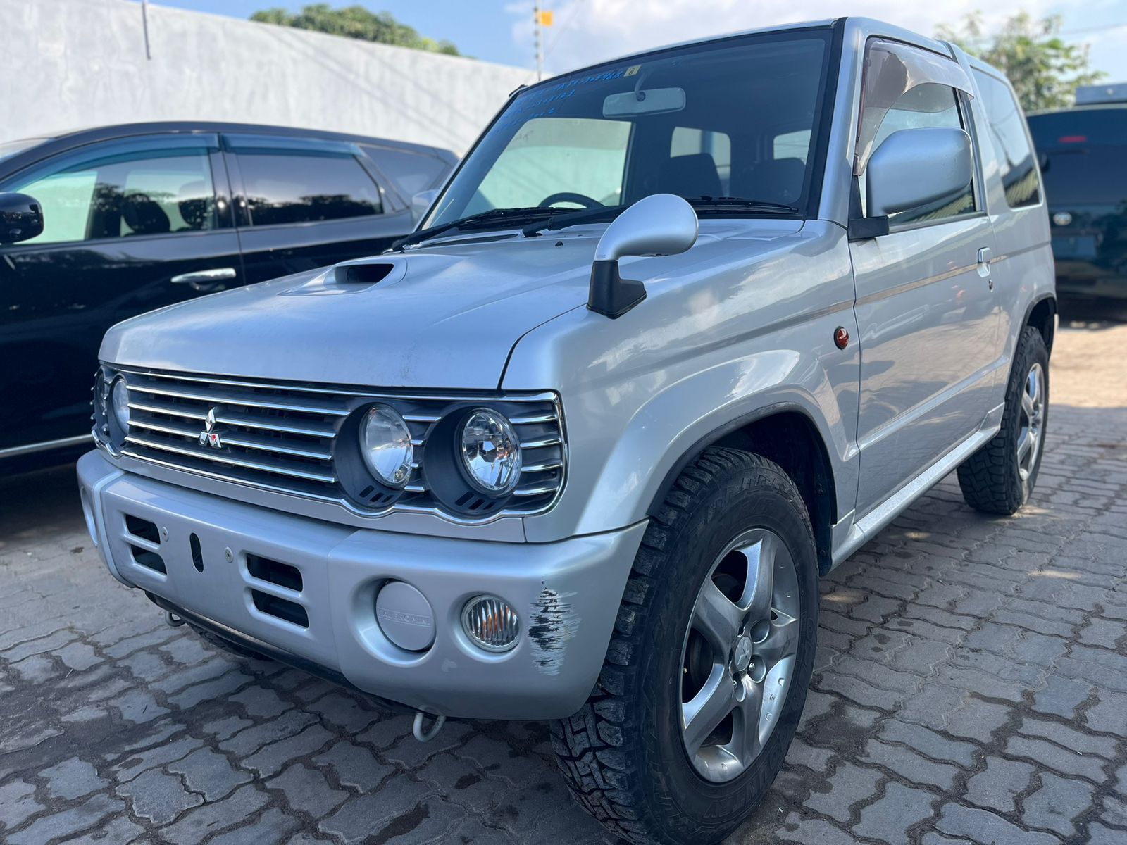 MITSUBISHI  Pajero Min