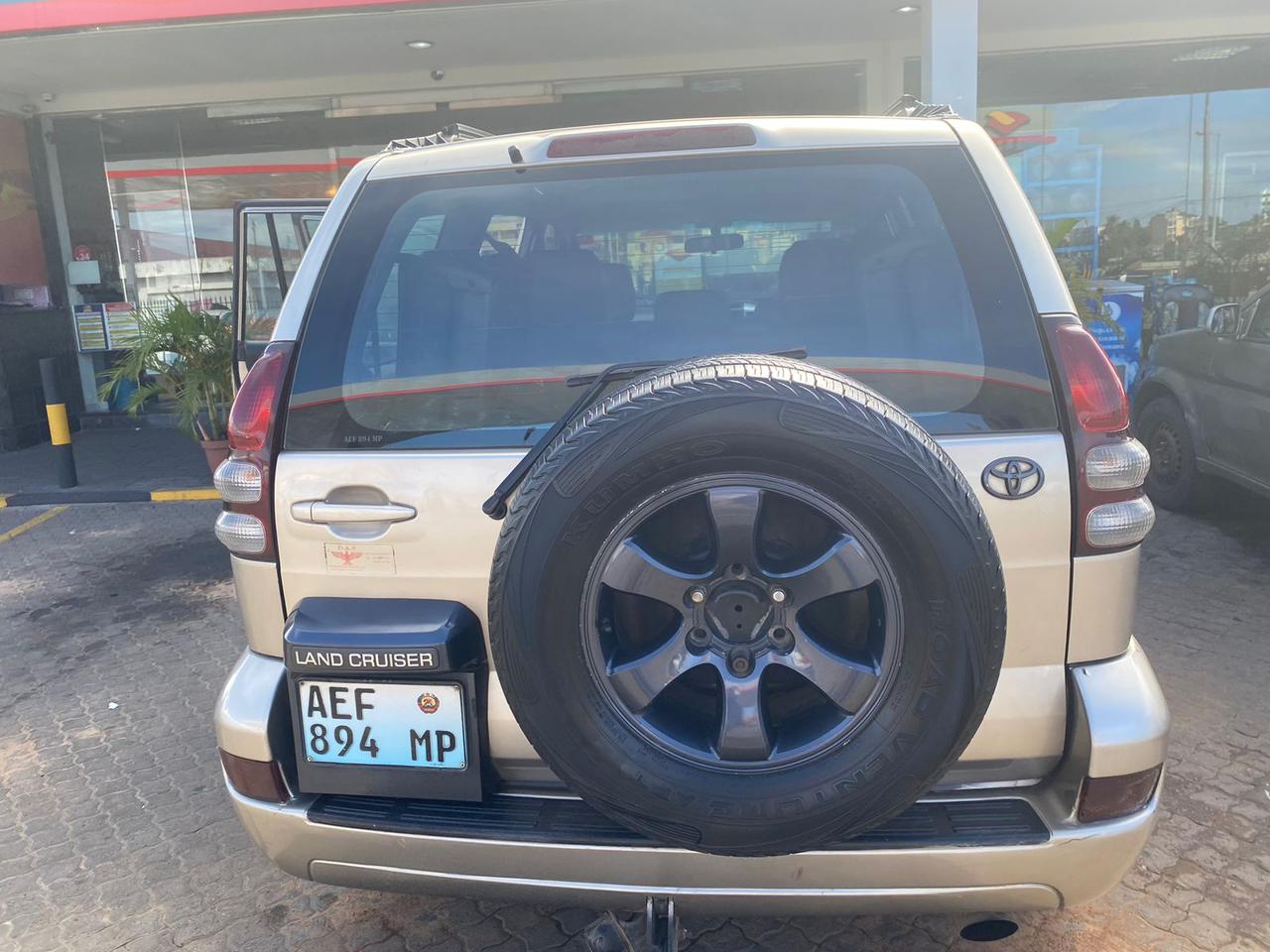 TOYOTA PRADO