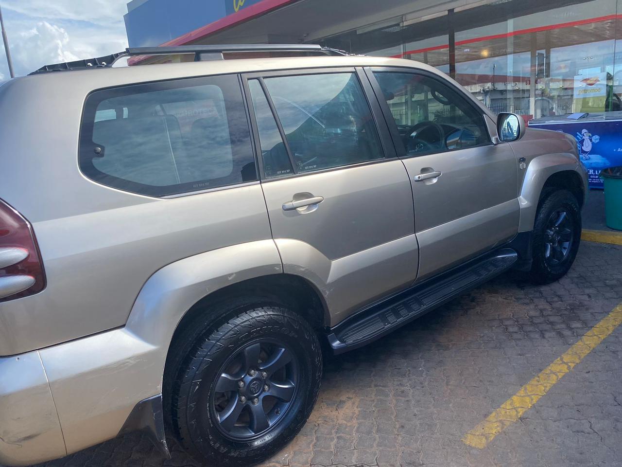 TOYOTA PRADO