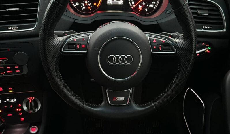 
								Audi Q3 full									