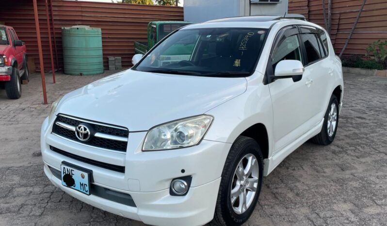 
								Toyota Rav4 full									