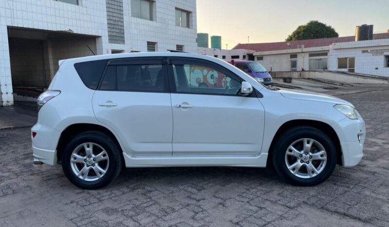 
								Toyota Rav4 full									