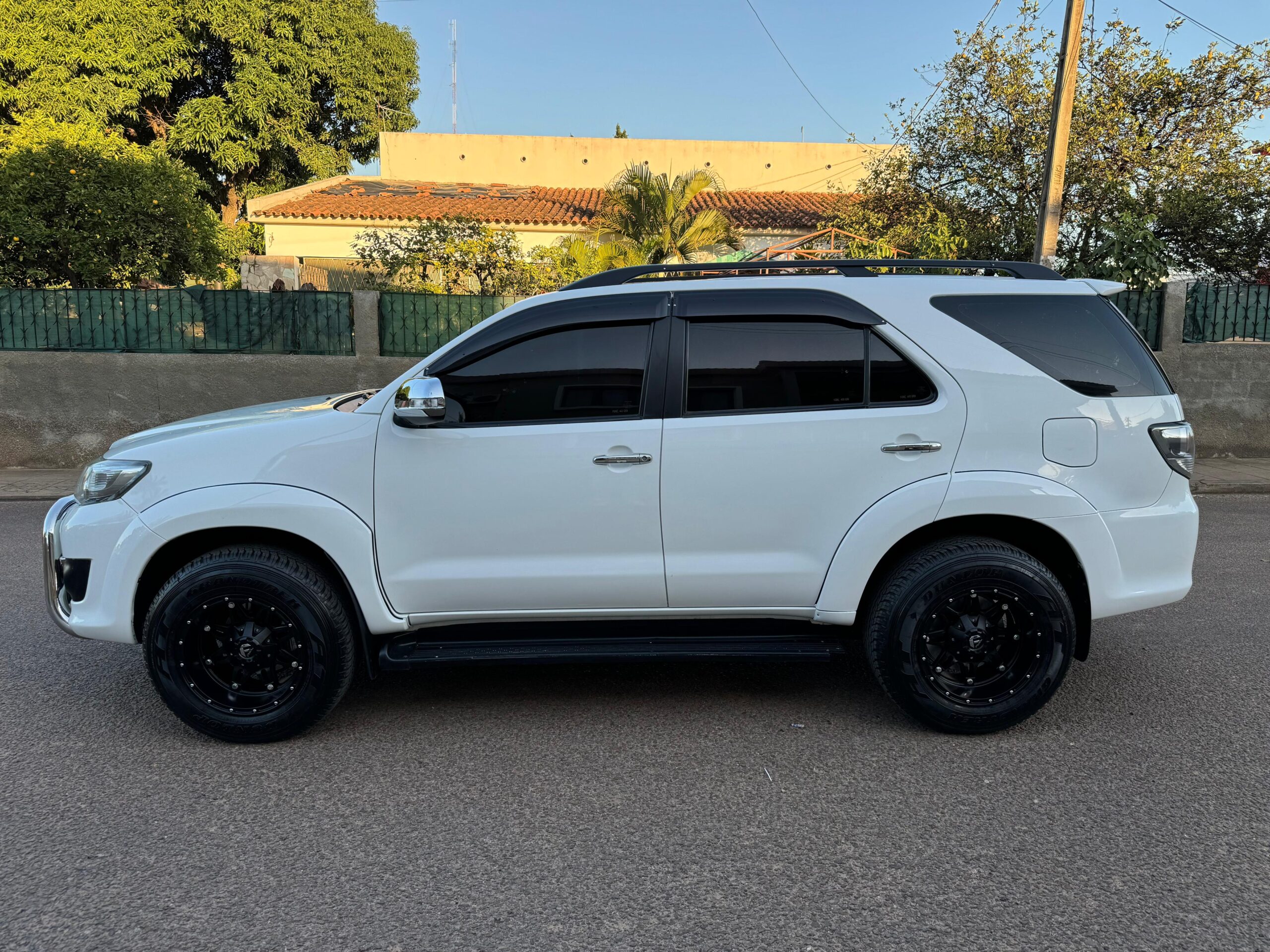 TOYOTA FORTUNER