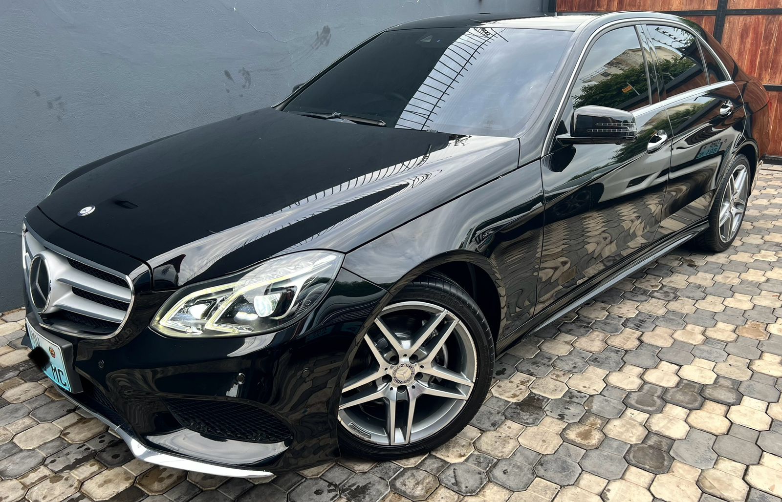 MERCEDES-BENZ E250 AMG