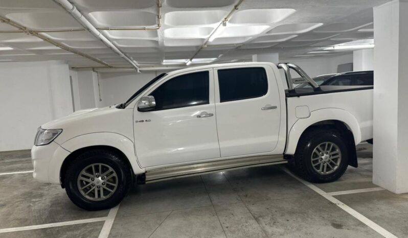 
								TOYOTA HILUX RAIDER full									