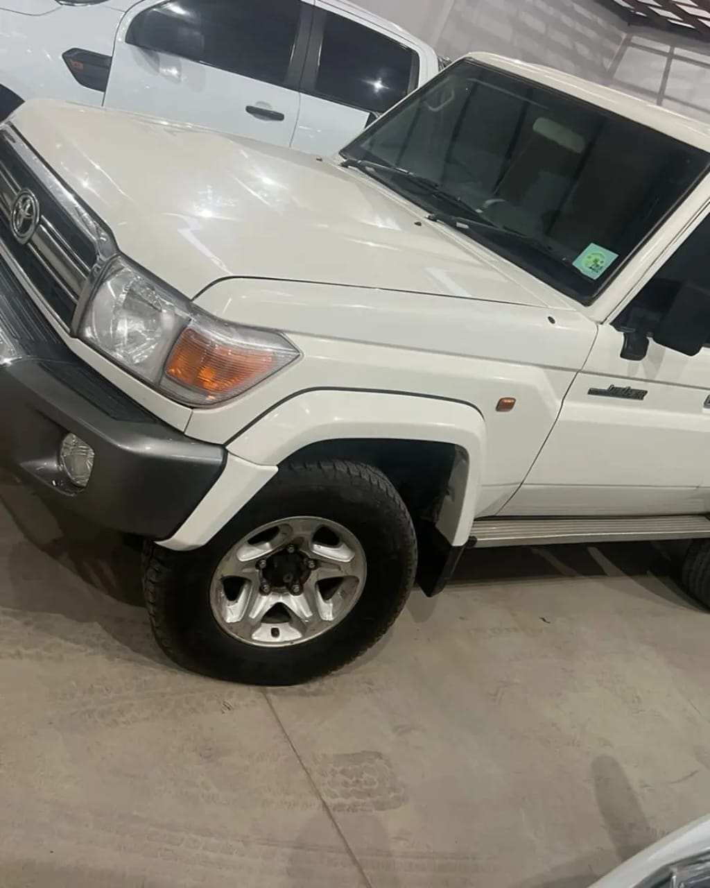 TOYOTA LAND CRUISER HZ