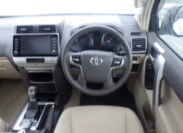 
								TOYOTA LAND CRUISER PRADO full									