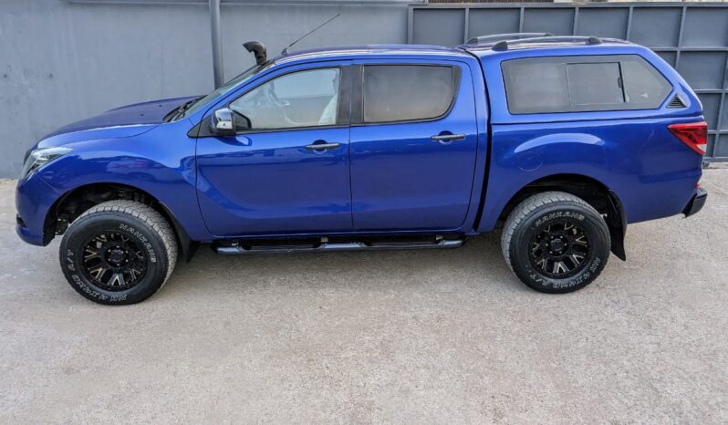 
								MAZDA BT-50 full									