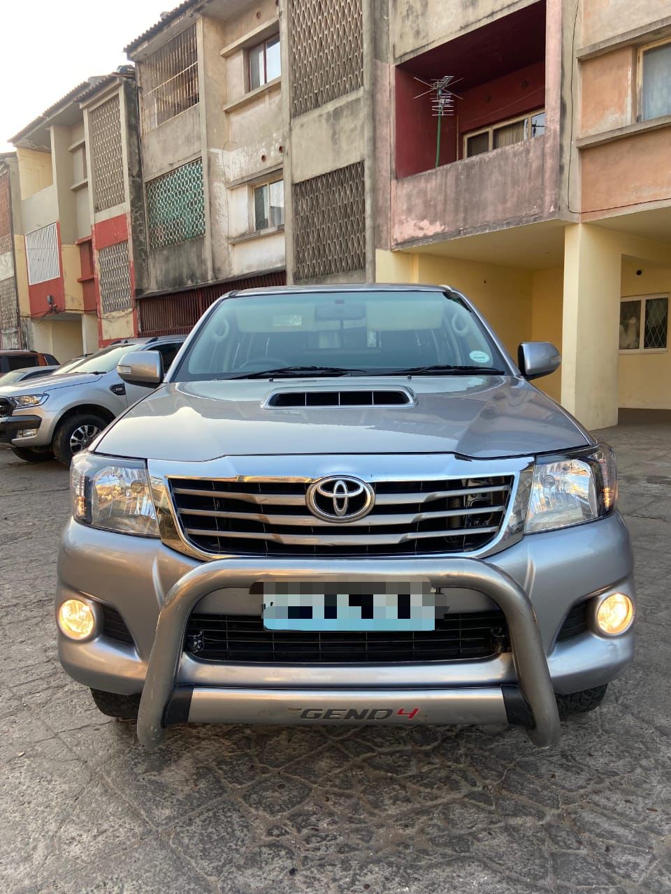 TOYOTA HILUX LEGEND 45