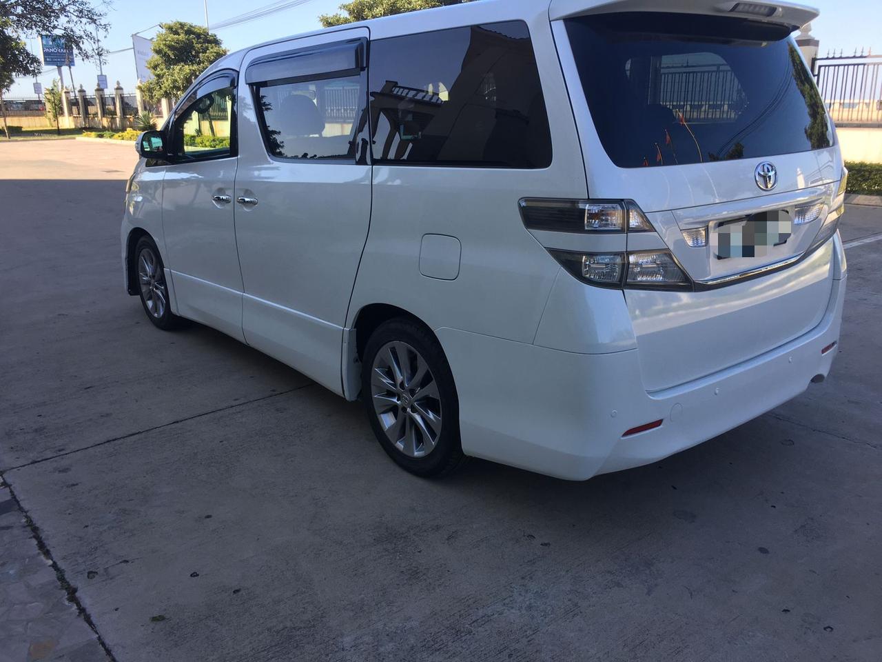 TOYOTA VELLFIRE