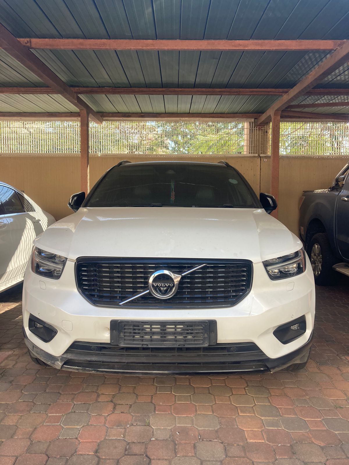 VOLVO XC40 R-Design