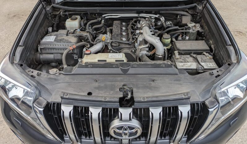 
								TOYOTA LANDCRUISER PRADO full									