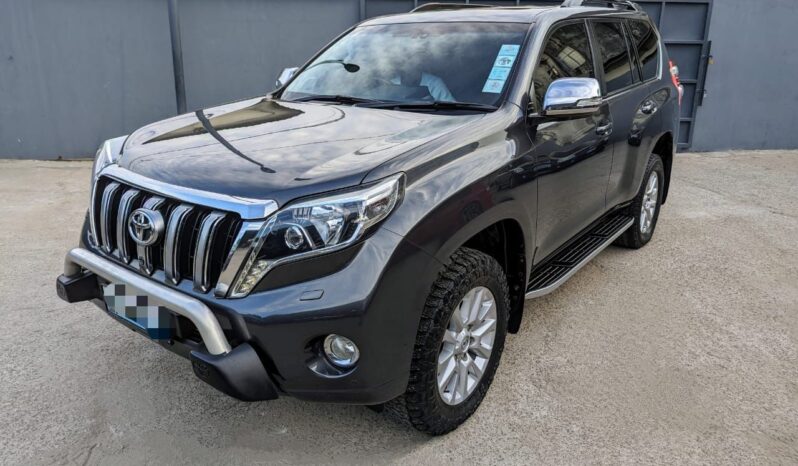 
								TOYOTA LANDCRUISER PRADO full									