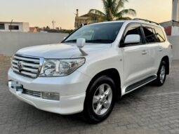 TOYOTA LAND CRUISER