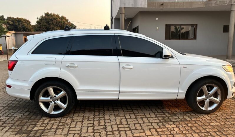 
								AUDI Q7 full									