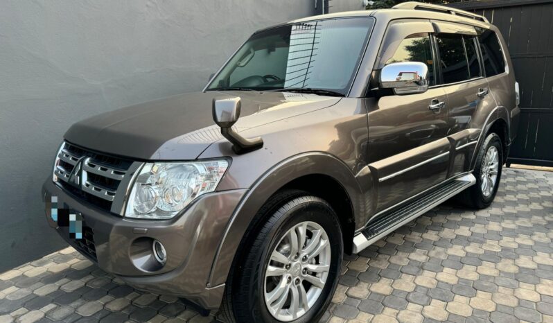 
								MITSUBISHI PAJERO full									