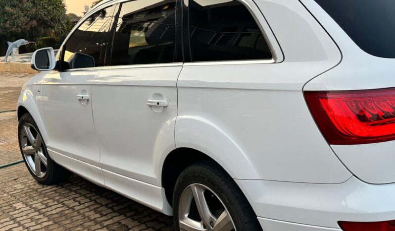 
								AUDI Q7 full									