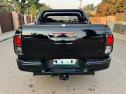 
										TOYOTA HILUX full									