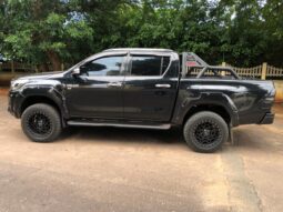 TOYOTA HILUX REVO