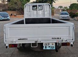 TOYOTA HIACE