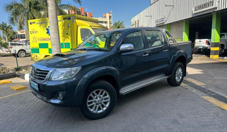 
								TOYOTA HILUX RAIDER full									