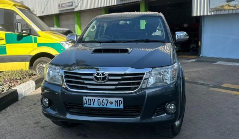 
								TOYOTA HILUX RAIDER full									