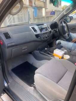 
										TOYOTA HILUX RAIDER full									