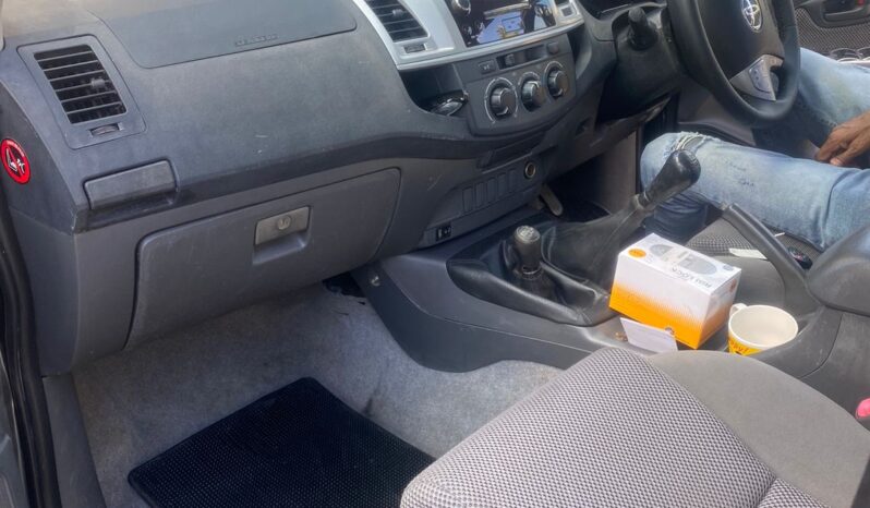 
								TOYOTA HILUX RAIDER full									