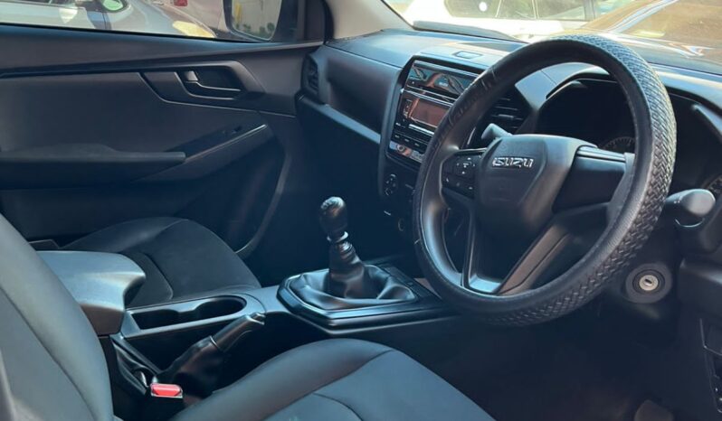 
								ISUZU DMAX full									