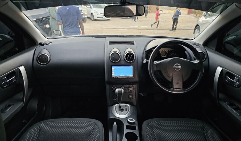 
								Nissan dUALIS full									