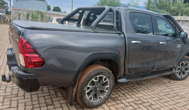 
								TOYOTA GD6 LEGEND 50 full									