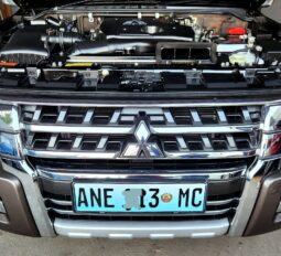 MITSUBISHI PAJERO