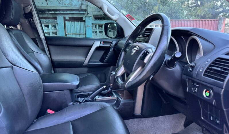 
								TOYOTA PRADO full									
