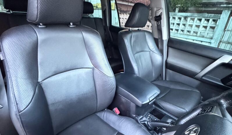 
								TOYOTA PRADO full									