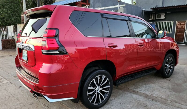 
								TOYOTA LAND CRUISER PRADO full									