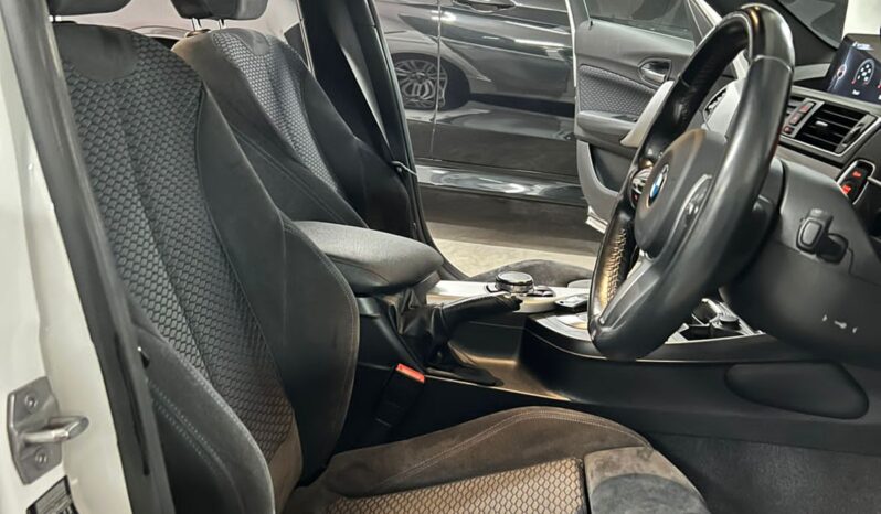 
								BMW 116i Msport full									