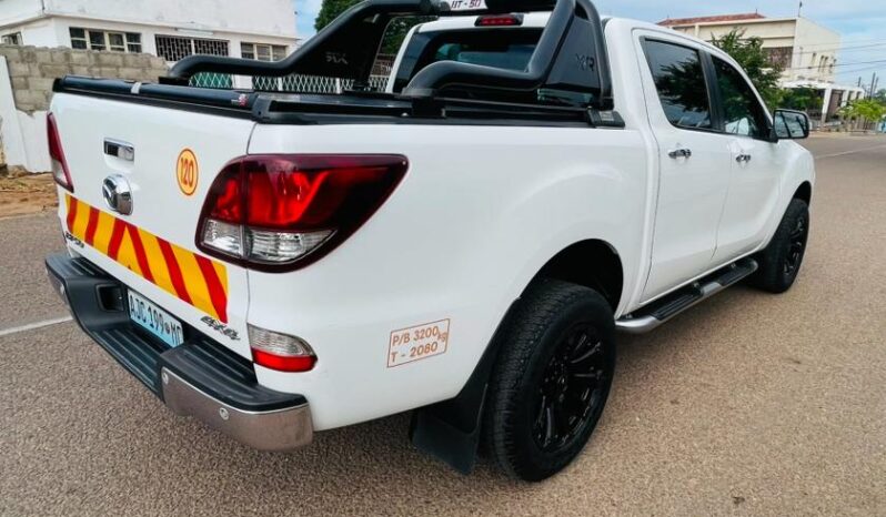 
								MAZDA BT-50 XR full									