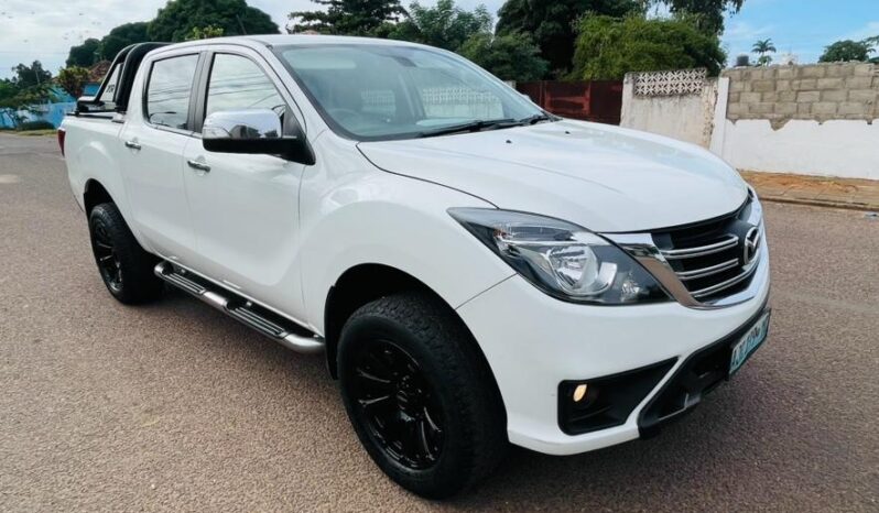 
								MAZDA BT-50 XR full									
