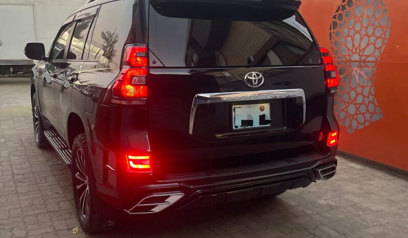 
								TOYOTA LAND CRUISER PRADO full									