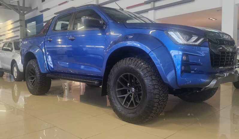 
								ISUZU D-MAX full									