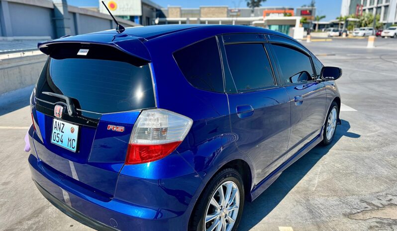 
								HONDA FIT RS full									
