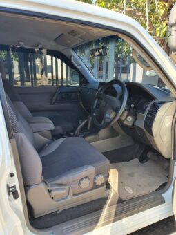 MITSUBISHI PAGERO