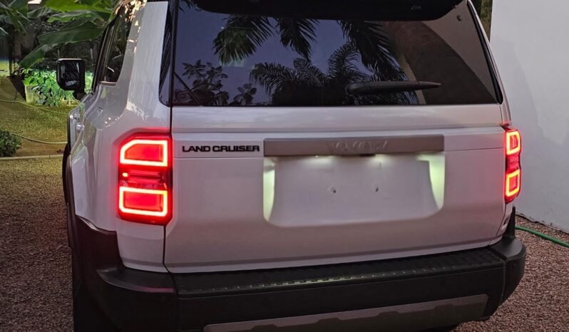 TOYOTA PRADO LIMITED EDITION 2025 completo